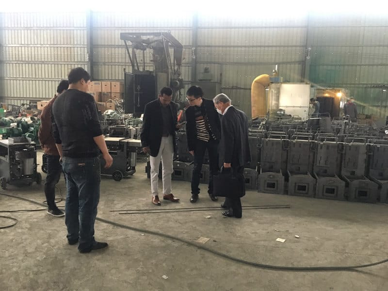 客戶訪問Shuanglong機械7